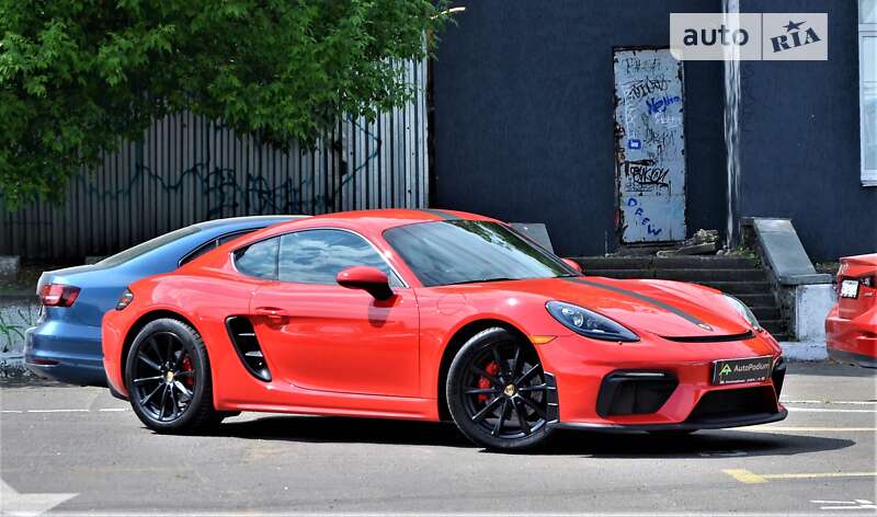Купе Porsche Cayman 2017 в 