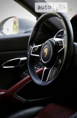 Купе Porsche Cayman 2016 в Киеве