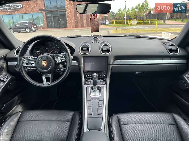 Купе Porsche Cayman 2017 в Києві