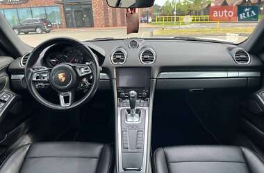 Купе Porsche Cayman 2017 в 
