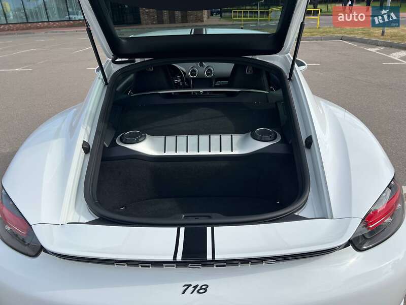 Купе Porsche Cayman 2017 в Києві