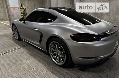 Купе Porsche Cayman 2019 в 