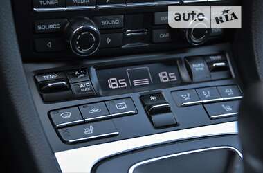 Купе Porsche Cayman 2013 в 
