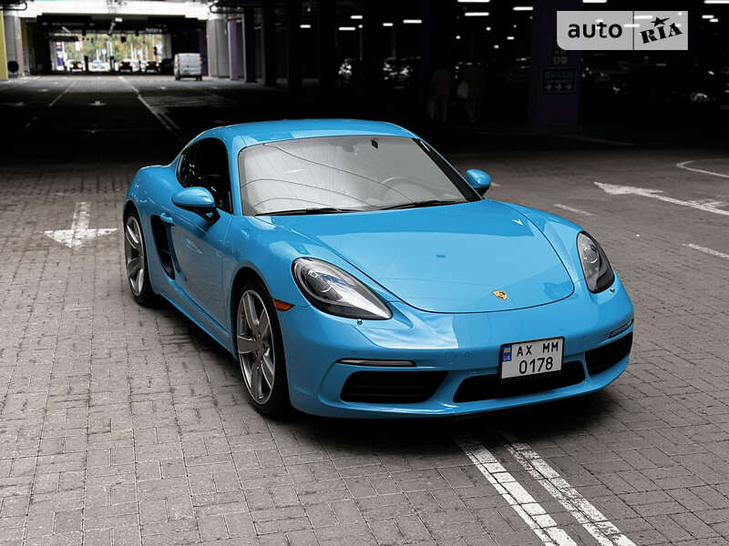 Купе Porsche Cayman 2020 в Києві