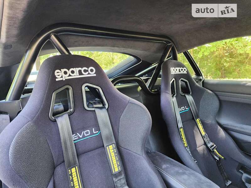 Купе Porsche Cayman 2021 в Киеве