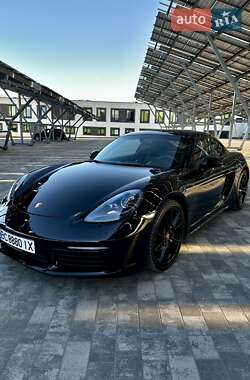 Купе Porsche Cayman 2017 в 