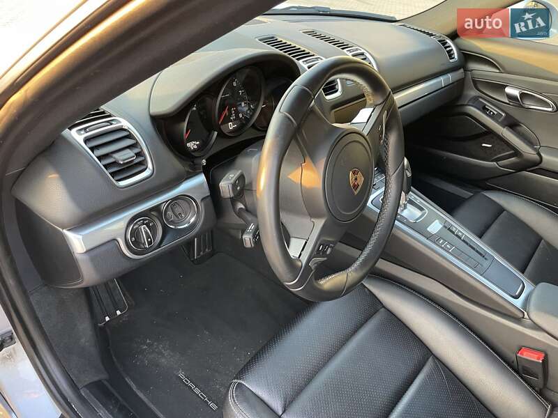 Купе Porsche Cayman 2016 в Киеве