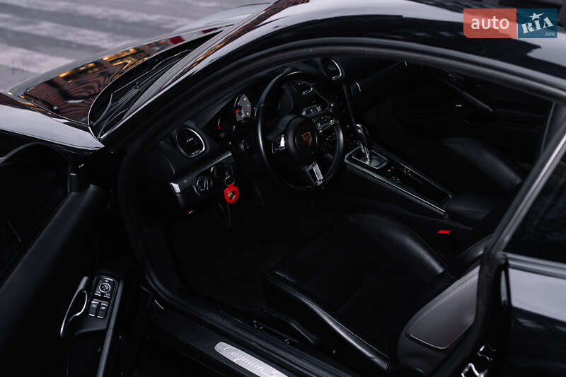 Купе Porsche Cayman 2017 в Днепре