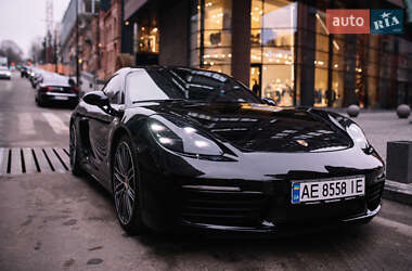 Купе Porsche Cayman 2017 в 