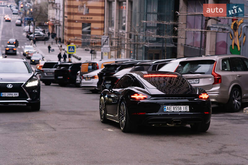 Купе Porsche Cayman 2017 в Днепре