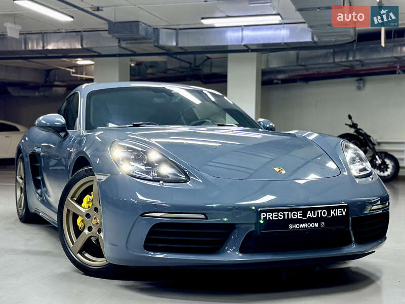 Купе Porsche Cayman 2018 в 