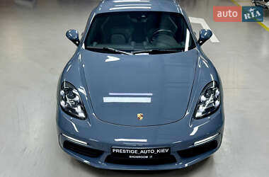 Купе Porsche Cayman 2018 в 