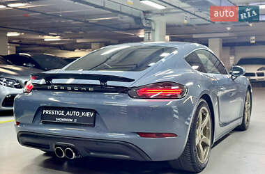 Купе Porsche Cayman 2018 в 