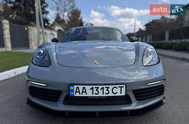 Купе Porsche Cayman 2018 в 