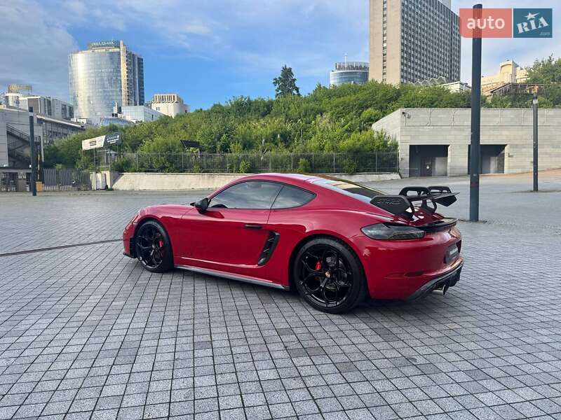 Купе Porsche Cayman 2018 в Киеве