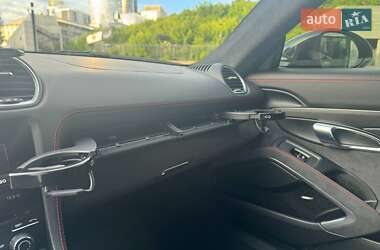 Купе Porsche Cayman 2018 в 