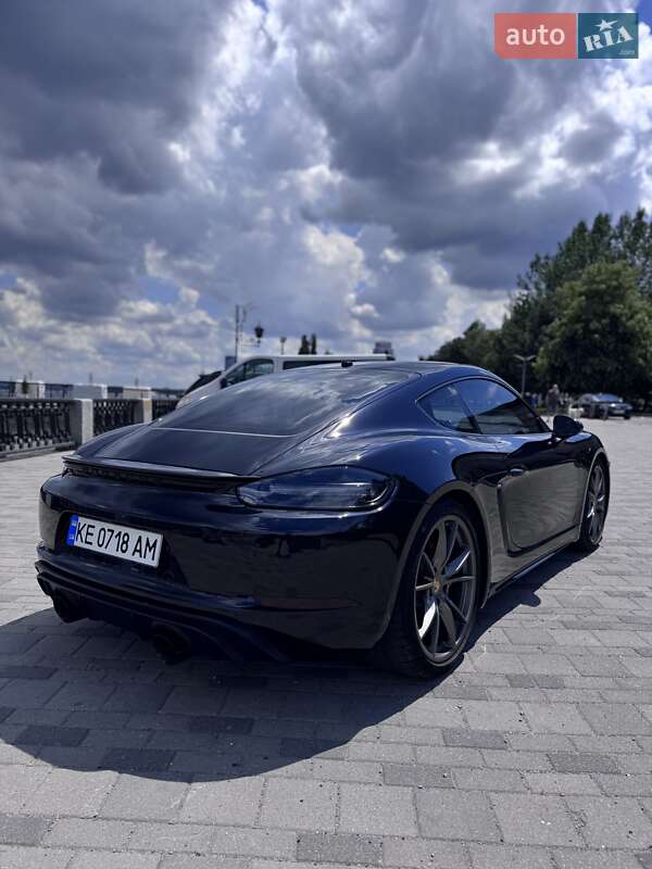 Купе Porsche Cayman 2017 в Днепре