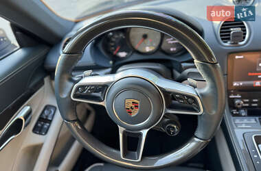 Купе Porsche Cayman 2018 в 