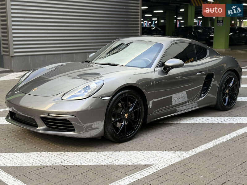 Купе Porsche Cayman 2019 в 
