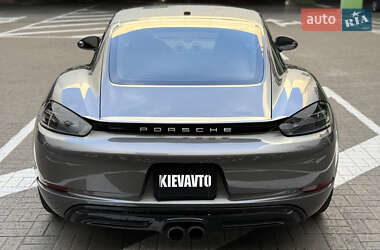 Купе Porsche Cayman 2019 в 