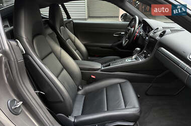 Купе Porsche Cayman 2019 в 