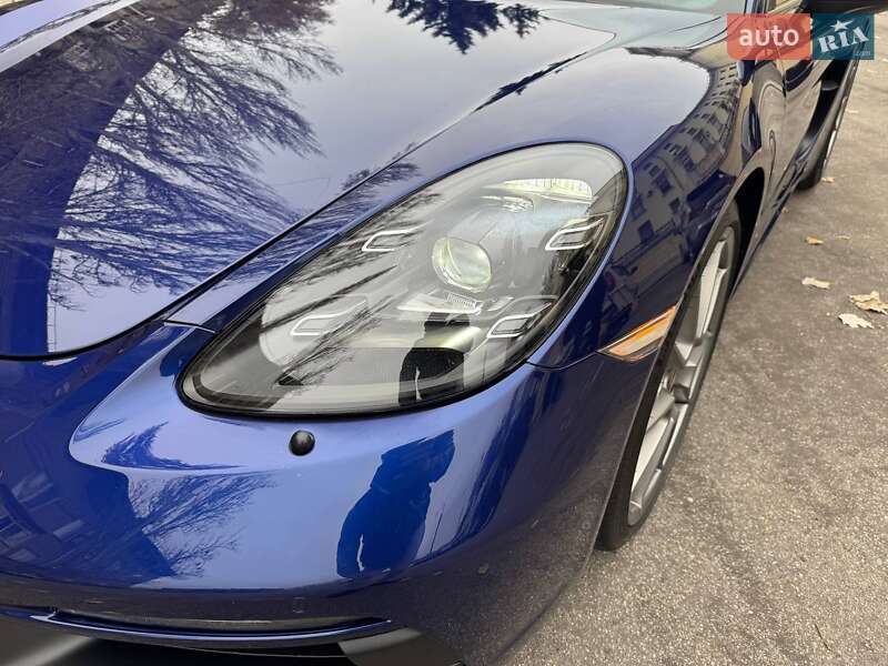 Купе Porsche Cayman 2022 в Запорожье