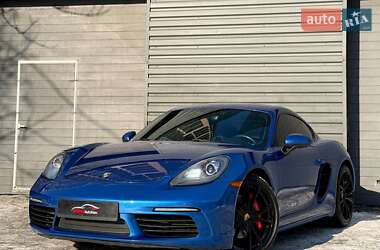 Купе Porsche Cayman 2017 в Киеве