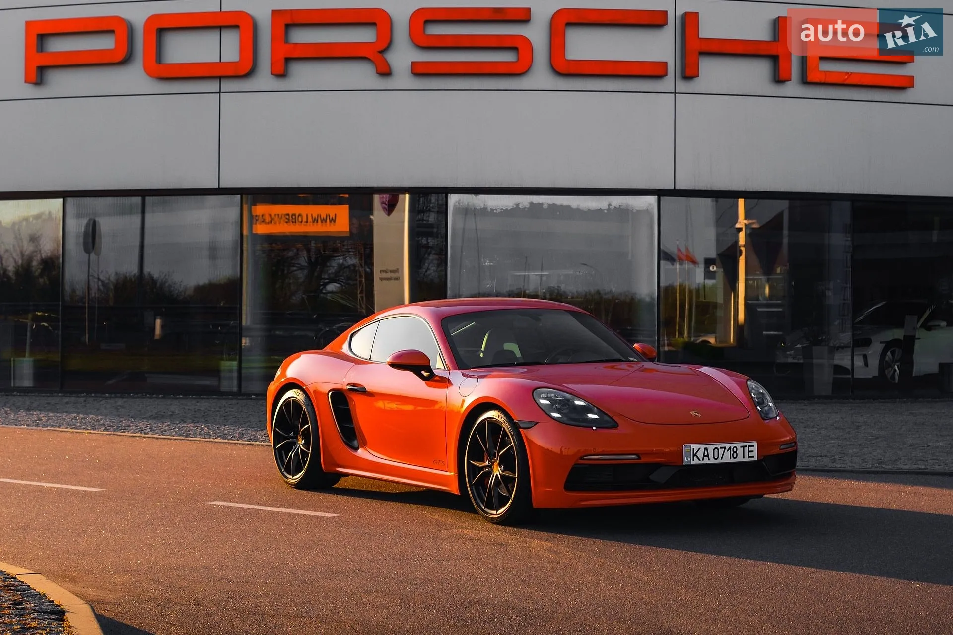 2018 Porsche Cayman - мініатюра 2