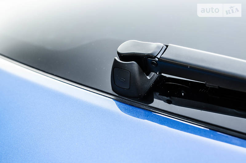 Позашляховик / Кросовер Porsche Macan 2016 в Києві