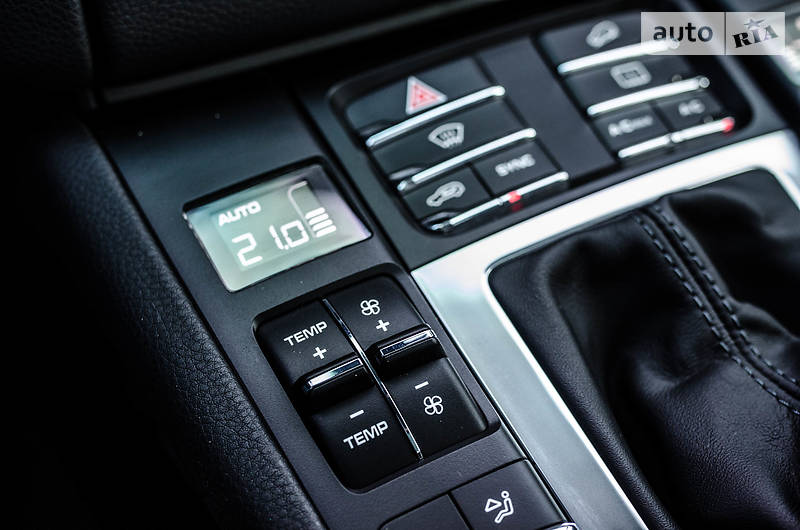 Позашляховик / Кросовер Porsche Macan 2016 в Києві