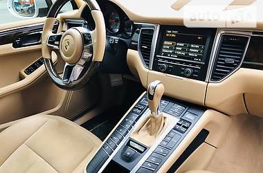 Позашляховик / Кросовер Porsche Macan 2015 в 