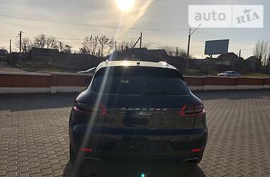 Позашляховик / Кросовер Porsche Macan 2017 в Одесі