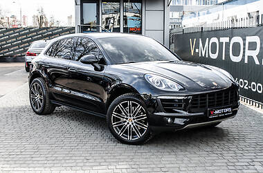 Позашляховик / Кросовер Porsche Macan 2015 в 