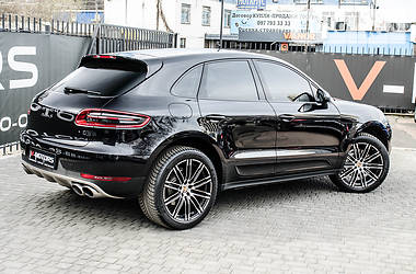 Позашляховик / Кросовер Porsche Macan 2015 в 