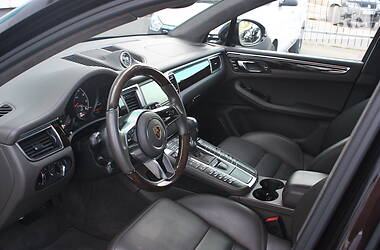 Позашляховик / Кросовер Porsche Macan 2015 в 