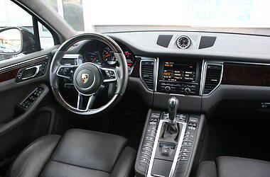 Позашляховик / Кросовер Porsche Macan 2015 в 