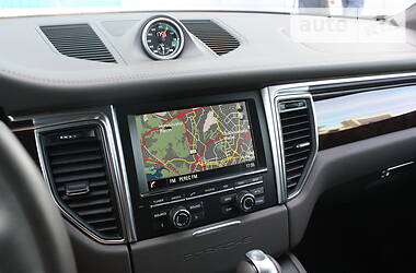 Позашляховик / Кросовер Porsche Macan 2015 в 