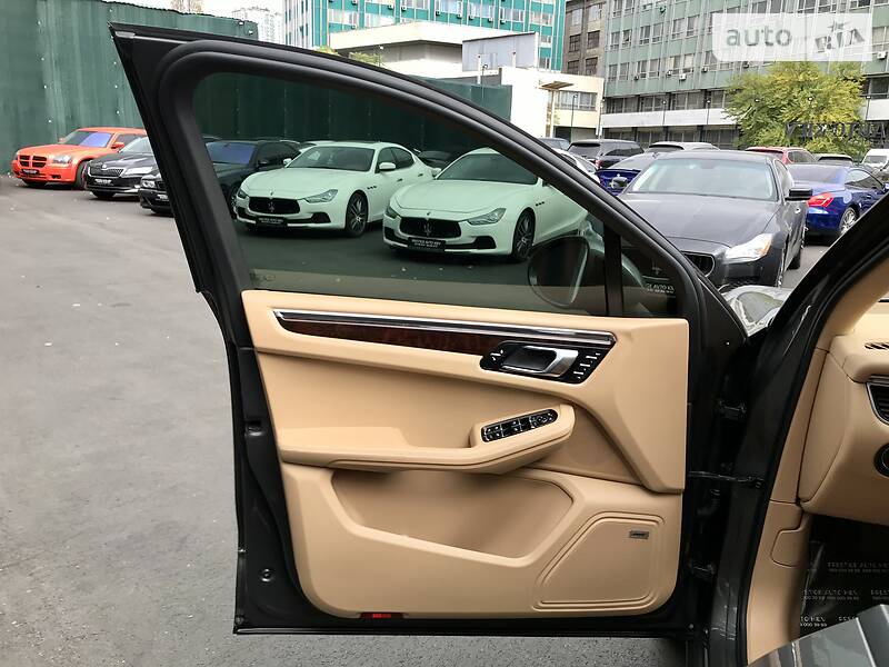 Позашляховик / Кросовер Porsche Macan 2015 в Києві фото 34 Позашляховик / Кросовер Porsche Macan 2015 в Києві