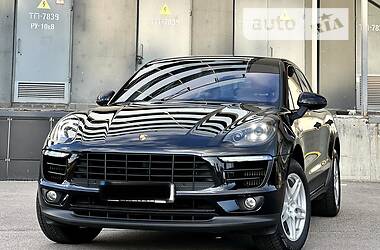 Внедорожник / Кроссовер Porsche Macan 2016 в Киеве