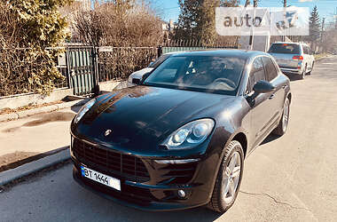 Позашляховик / Кросовер Porsche Macan 2015 в Києві