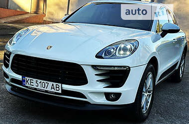 Внедорожник / Кроссовер Porsche Macan 2014 в 