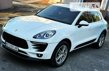 Внедорожник / Кроссовер Porsche Macan 2014 в 