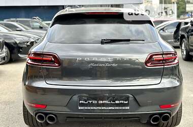Внедорожник / Кроссовер Porsche Macan 2016 в 
