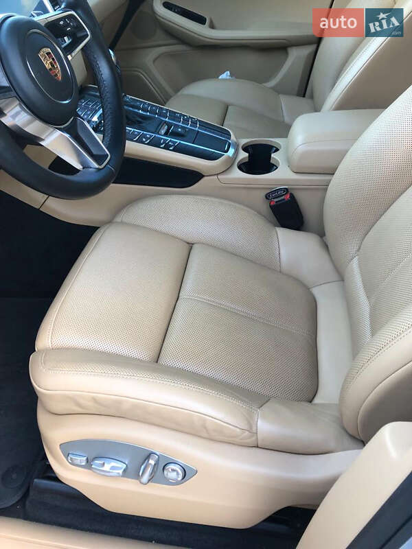 Внедорожник / Кроссовер Porsche Macan 2018 в Львове