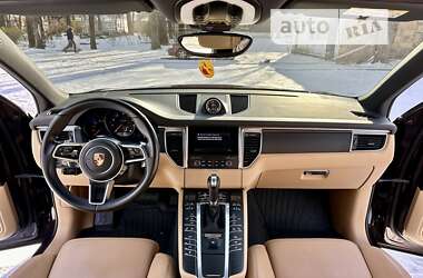 Внедорожник / Кроссовер Porsche Macan 2017 в 