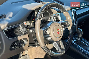 Позашляховик / Кросовер Porsche Macan 2017 в Одесі