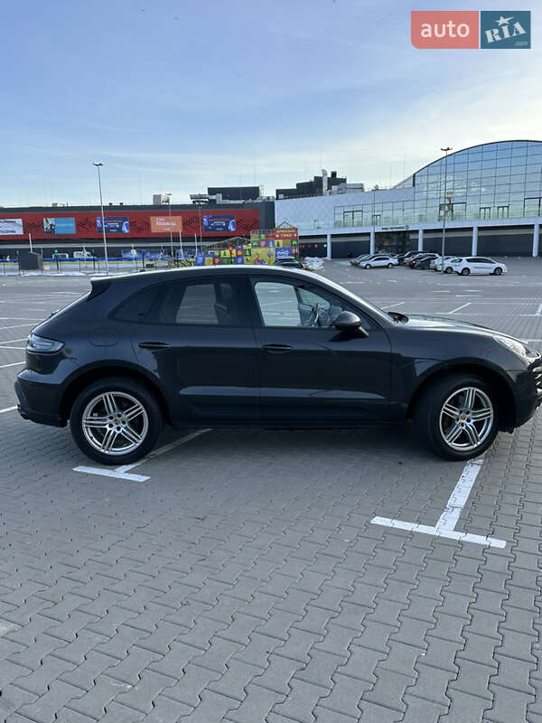Внедорожник / Кроссовер Porsche Macan 2016 в Киеве
