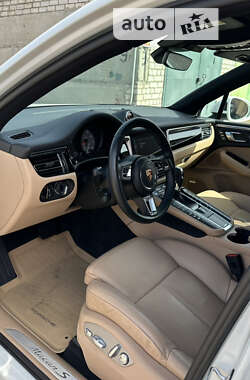 Внедорожник / Кроссовер Porsche Macan 2020 в 