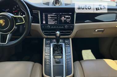 Позашляховик / Кросовер Porsche Macan 2020 в 