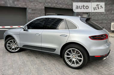 Внедорожник / Кроссовер Porsche Macan 2015 в Киеве